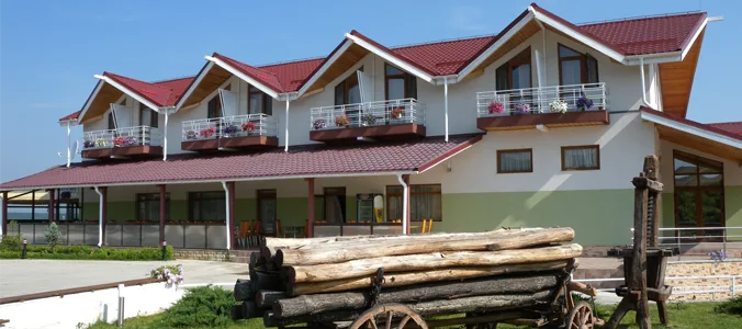 Panorama complexului Pensiunea Dobrina
